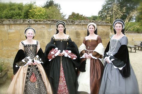 clothes in tudor times|what did tudor girls wear.